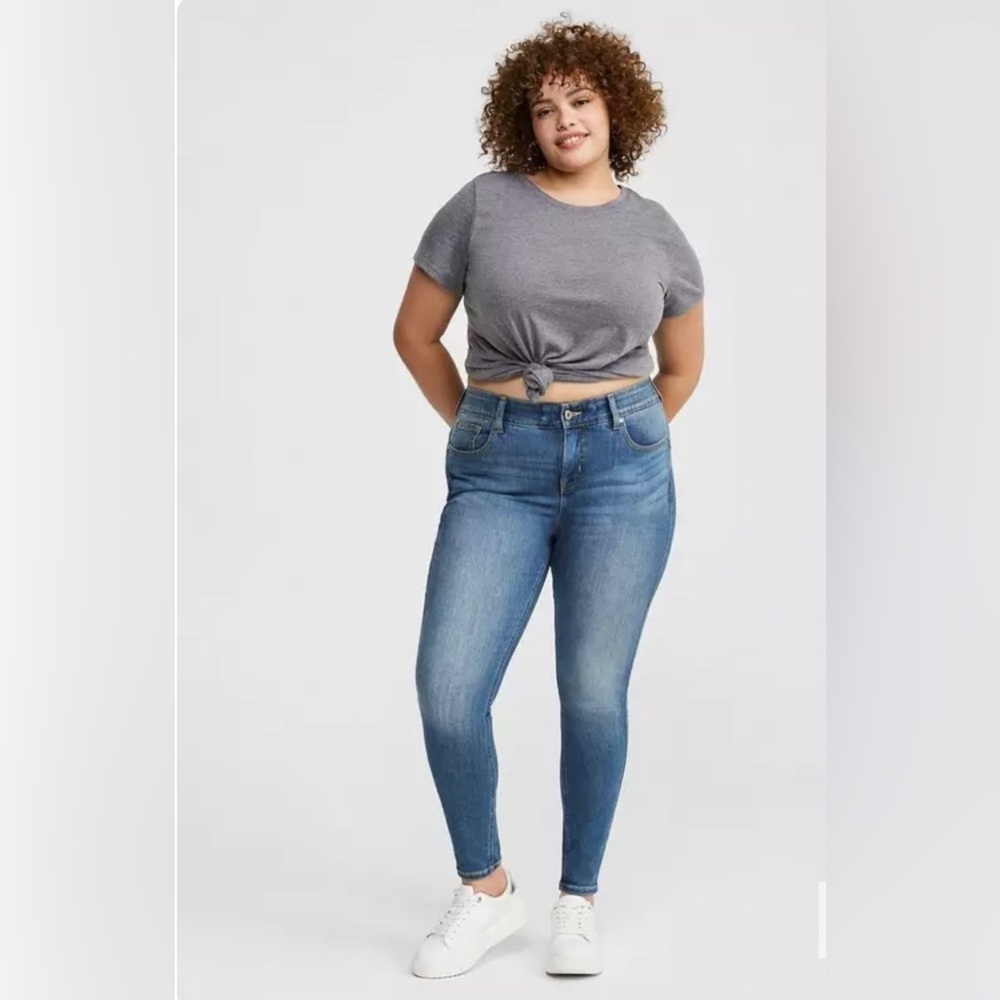 Sexy Torrid Bombshell‎ Skinny Premium super soft Stretch High-Rise Jean Size 20S
